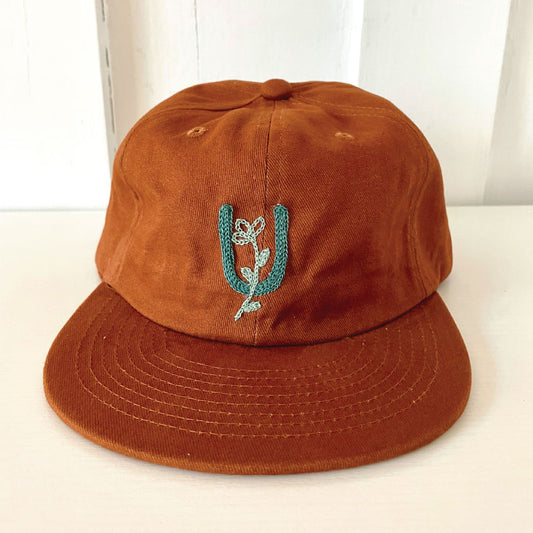 horseshoe + flower chainstitch hat